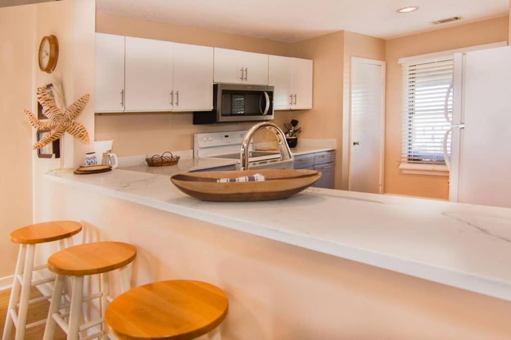 Pelican Point Unobstructed Beach Views Beach Access Out Back Door! Harbor Island Esterno foto